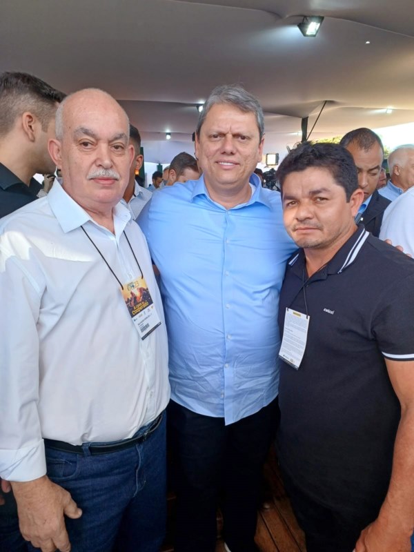 Vereadores se encontram com o governador.