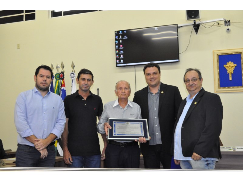 Câmara de Vista Alegre realiza sessão solene para entrega de homenagens.