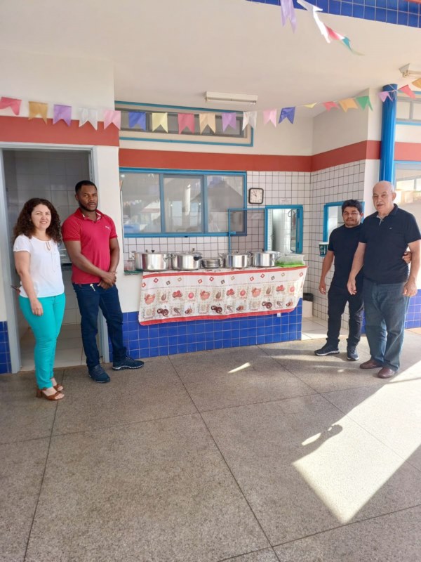 Vereadores de Vista Alegre visitam setores da Educação.
